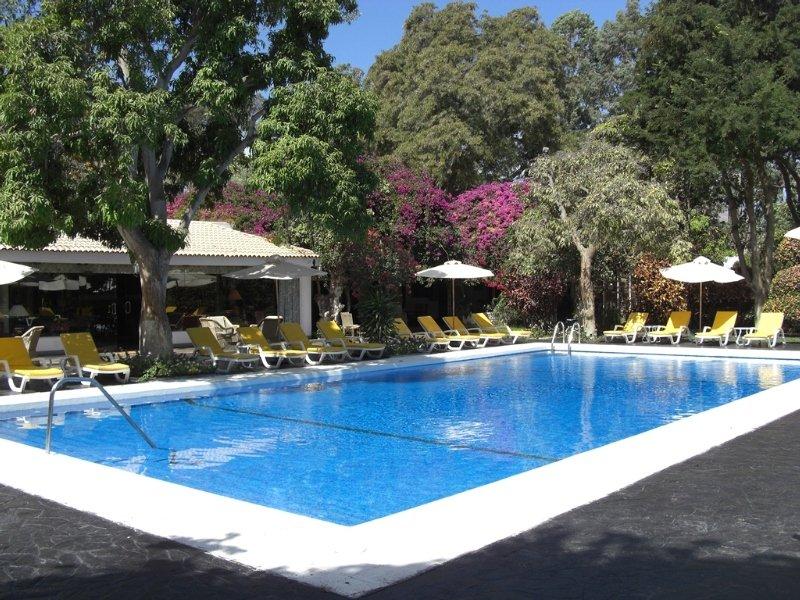 Hotel Majoro Наска Екстериор снимка