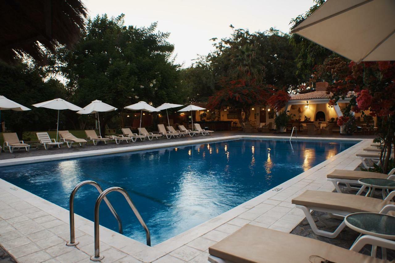 Hotel Majoro Наска Екстериор снимка