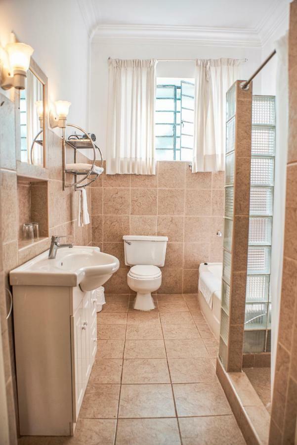 Hotel Majoro Наска Екстериор снимка