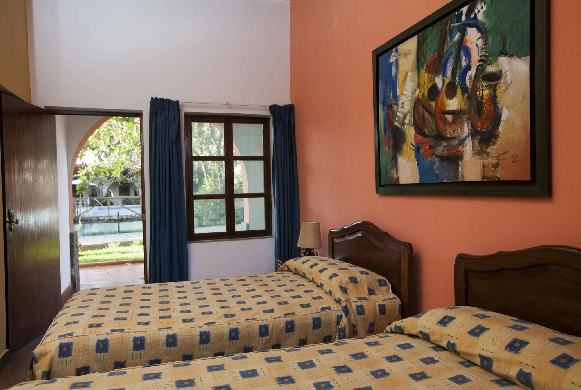 Hotel Majoro Наска Екстериор снимка